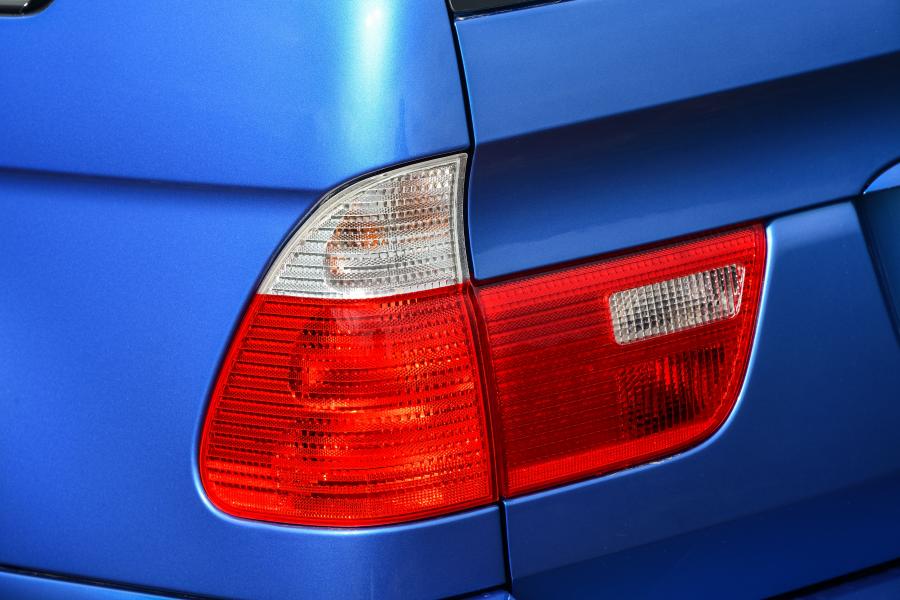Детали экстерьера BMW X5 4.8is 2004 года  (NA) (фото 64 из 73)